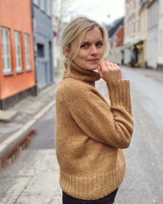Hovedbilde Caramel sweater oppskrift